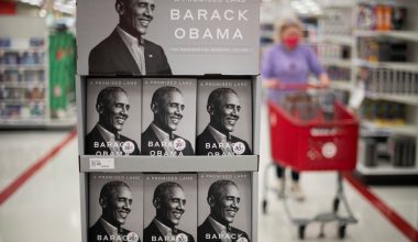 Obama çifti, Trump yönetimindeki kargaşayı