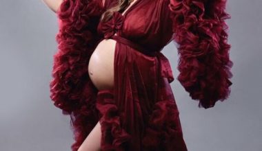 Doğuma gün sayan Meryem Uzerli’den hamilelik pozları