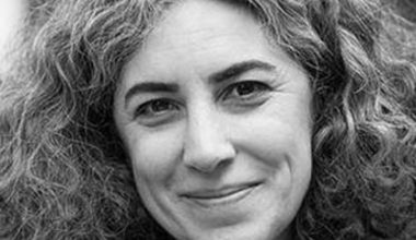 Tartışılan kitabı konunun uzmanı Ahu Antmen değerlendirdi. Tartışılan kitabı konunun uzmanı Ahu Antmen değerlendirdi.