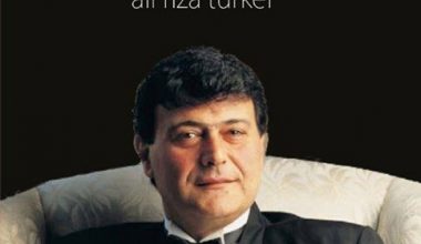 Ali Rıza Türker’in yazdığı Şöhret Dediğin Ali Rıza Türker’in yazdığı Şöhret Dediğin