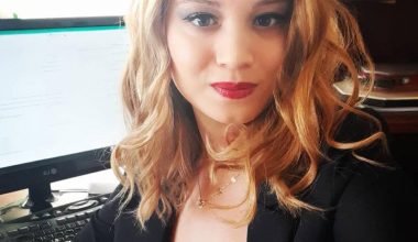 Zevksizliğin heykelini diktiler