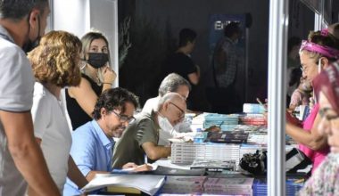 Edremit Kitap Fuarı’nın ikinci gün de sona erdi, Sabahattin Ali ata ocağı Edremit’te anıldı Edremit Kitap Fuarı’nın ikinci gün de sona erdi, Sabahattin Ali ata ocağı Edremit’te anıldı