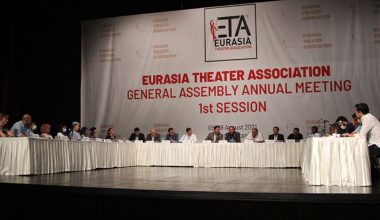 ‘Önyargılardan kurtulmak için tiyatro önemli bir araçtır’