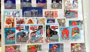 50 yıllık pul koleksiyonunu gösterdi