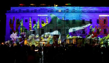 Berlin’de Işık Festivali renkli görüntülere sahne oldu