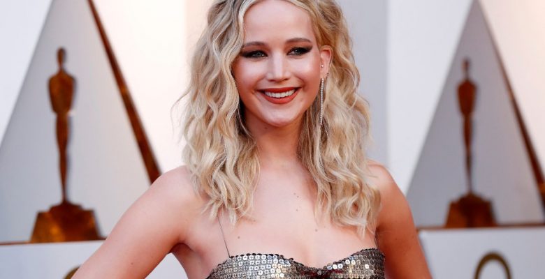Ünlü oyuncu Jennifer Lawrence hamile olduğunu açıkladı Ünlü oyuncu Jennifer Lawrence hamile olduğunu açıkladı