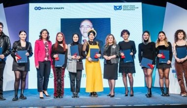 Mimar Sinan mezunlarına Sakıp Sabancı Sanat Ödülleri Mimar Sinan mezunlarına Sakıp Sabancı Sanat Ödülleri