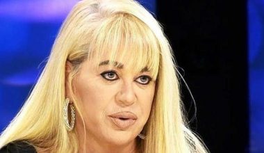 Zerrin Özer hastaneye kaldırıldı