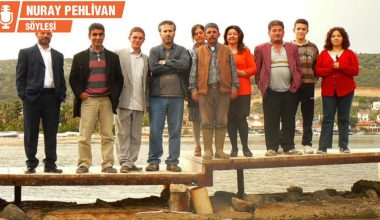 Tiyatro Zorbalarla ve Budalalarla Uğraşmayı Çok Sever:
