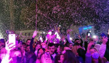 Bodrum yeni yıla “Rengarenk” girdi Bodrum yeni yıla “Rengarenk” girdi