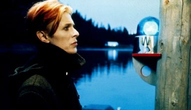 David Bowie’nin Dünya’ya Düşen Adam’ı çizgi roman oluyor