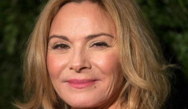 Dizinin Samantha’sı Kim Cattrall’dan