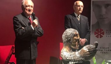 Prof. Dr. Keleş’e Kerem Türker ödülü