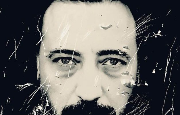 Gülin Dede Tekin yazdı: “Şahika Tekand, Korkunun Yuvasına Çomak Sokuyor”