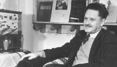 Ahmet Yapar yazdı: “Nazım Hikmet’in Oyun Yazarlığı Üzerine” Ahmet Yapar yazdı: “Nazım Hikmet’in Oyun Yazarlığı Üzerine”