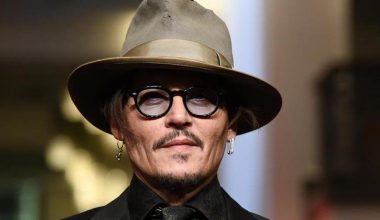 Johnny Depp Karayip Korsanları filmini hiç izlemediğini söyledi