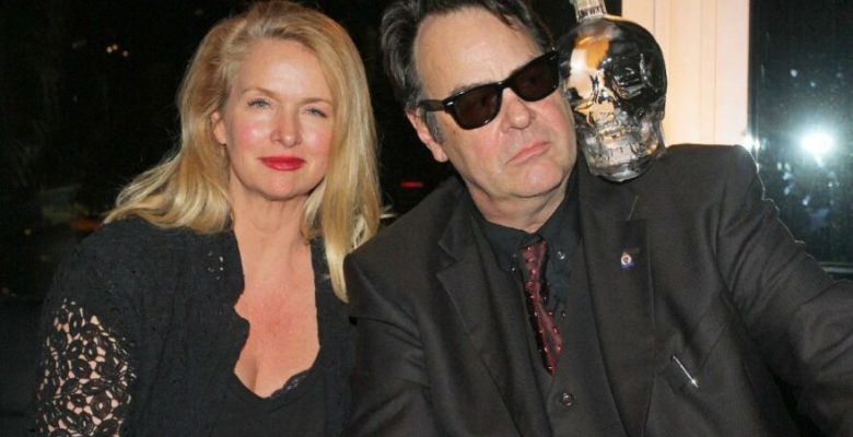 Ünlü oyuncu 40 yıllık eşiyle ayrıldı