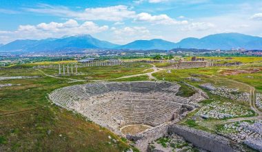 2200 Yıllık Batı Tiyatrosu,