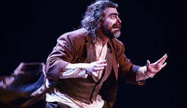 “Kalabalık Duası”: İnsanın Alnındaki Sırrın Peşinde