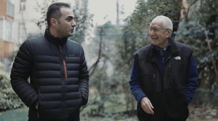 Bu Kadar Sevilmek Tesadüf Değil