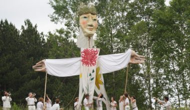 Dünyaca Ünlü Bread & Puppet Theater’ın Dev Kuklaları 17. İstanbul Bienali’nde