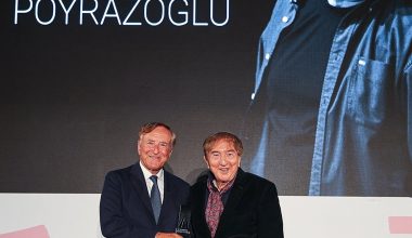 İKSV 26. Tiyatro Festivali: Ali Poyrazoğlu 125’inci ödülünü aldı