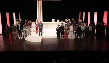 İBB Şehir Tiyatroları, Sezona Shakespeare’in Ölümsüz Eseri “Hamlet”in Prömiyeriyle Başladı