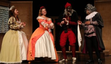 İBB Şehir Tiyatroları, “İki Efendinin Uşağı” Oyunuyla Adana’da