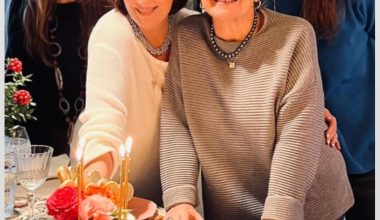 Yeşilçam’ın yıldızı Gülşen Bubikoğlu 68’inci yaşını kutladı Yeşilçam’ın yıldızı Gülşen Bubikoğlu 68’inci yaşını kutladı