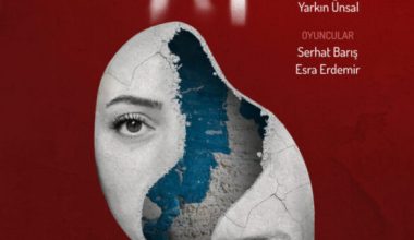 “bi’ iz Tiyatro” Çarpıcı Bir Oyunla “Merhaba” Dedi! “bi’ iz Tiyatro” Çarpıcı Bir Oyunla “Merhaba” Dedi!