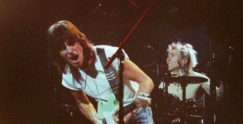 Ünlü müzisyen Jeff Beck yaşamını yitirdi:
