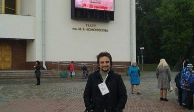 “Poprişçin Misiniz, Aklınızı Peynir Ekmekle Mi Yediniz?” “Poprişçin Misiniz, Aklınızı Peynir Ekmekle Mi Yediniz?”