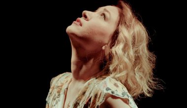 Apartman Sahne’nin “Evin Kokusu” Apartman Sahne’nin “Evin Kokusu”