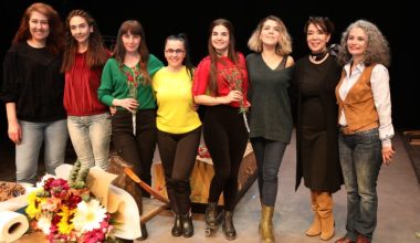 “Yaftalı Tabut”, 100. Oyununu Kutladı