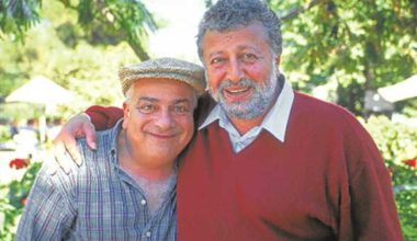 Kahkahamız da Oldu Kirpiğe Takılı Gözyaşımız da: “Zeki Alasya”