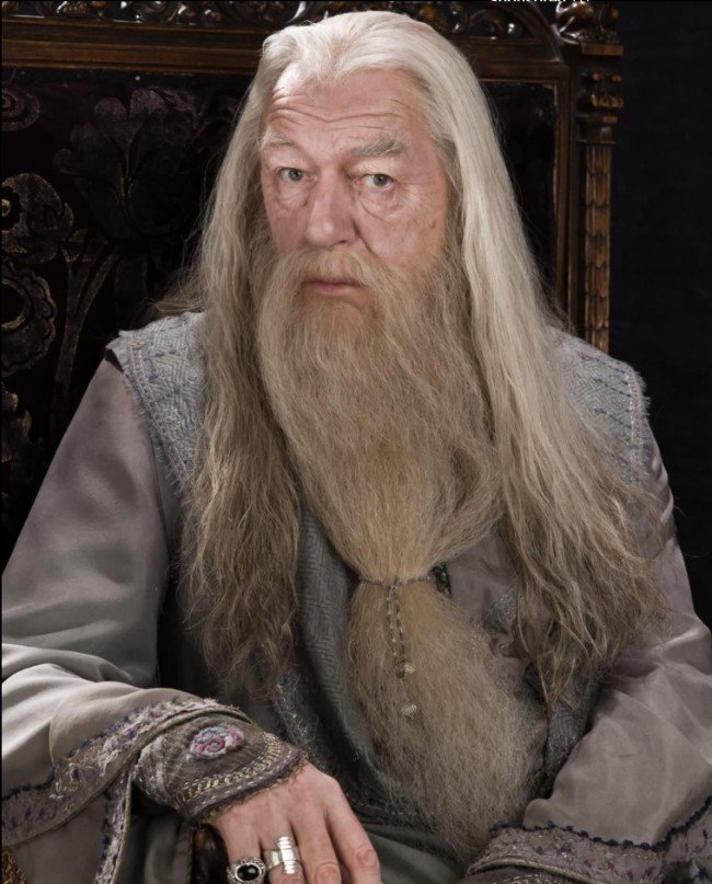 Harry Potter serisinin Dumbledore’u Michael Gambon hayatını kaybetti