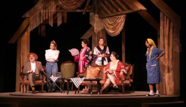 Eskişehir Şehir Tiyatroları’nın “Düdüklüde Kıymalı Bamya”