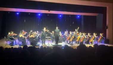 Dünyaca ünlü virtüöz Cihat Aşkın, Çanakkale’de konser verdi