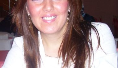 Posta Kutusundaki Hüzün Posta Kutusundaki Hüzün