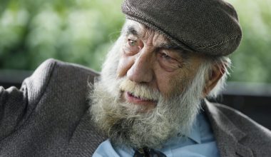 Düşün ve Hayal Dünyamıza Cömertçe Sevgi Baharatları Eken Usta: “Yılmaz Gruda” Düşün ve Hayal Dünyamıza Cömertçe Sevgi Baharatları Eken Usta: “Yılmaz Gruda”