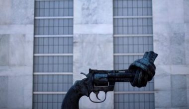 Yücel Erten yazdı: “Nazif Uslu’nun Dramaturgisi Bozuk Yazısına Yanıt” Yücel Erten yazdı: “Nazif Uslu’nun Dramaturgisi Bozuk Yazısına Yanıt”