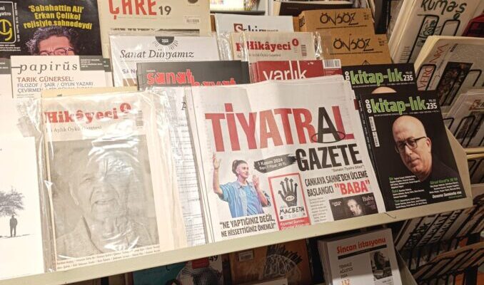 Tiyatral Gazete İstanbul’da