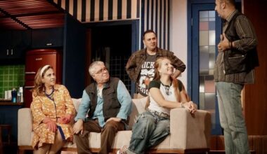 Tiyatrokare, Nedim Saban’ın yönettiği ‘Annem Hep Derdi ki’ Tiyatrokare, Nedim Saban’ın yönettiği ‘Annem Hep Derdi ki’