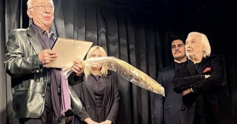 43’üncü İsmail Dümbüllü Ödülü’nü Şener Şen aldı: