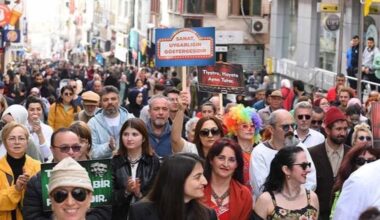 Giresunlular Dünya Tiyatro Günü’nde yürüdü