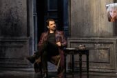 Perde açılır opera ve bale başlar