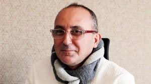 Ağaçların Herbir Yaprağı Yelpazedir Besbellim..