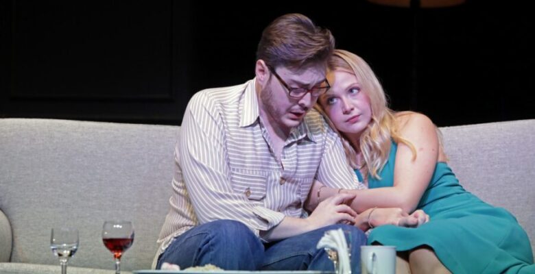 İBB Şehir Tiyatroları’nın Yeni Oyunu “Öksüzler”