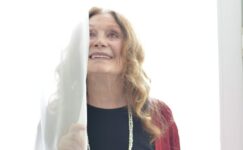 Yıldız Kenter’e…