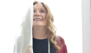 Yıldız Kenter’e… Yıldız Kenter’e…